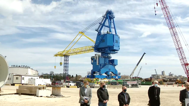 Crane Built in Manitowoc Wins 'Coolest Thing Made in Wisconsin' Contest | 94.3 Jack FM | Playing What We Want - Vimarsana News