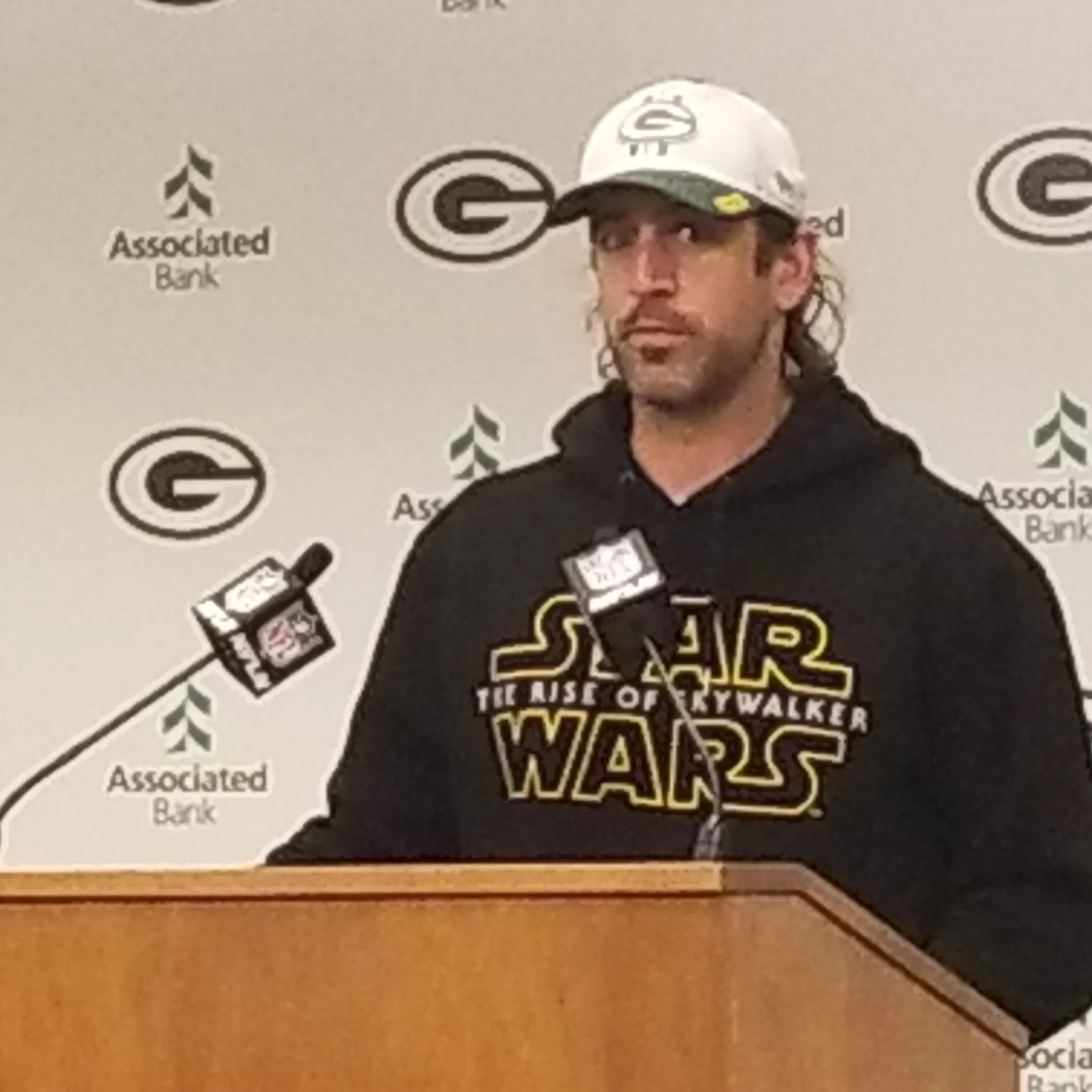 Aaron Rodgers' contract gives Packers needed salary-cap relief in 2022