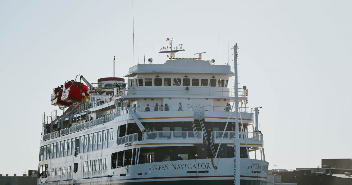 Anchors Away! Cruise Ship Docks in Downtown Green Bay for First Time - Vimarsana News