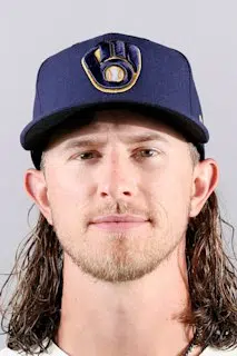 Brewers sending All-Star Hader to Padres