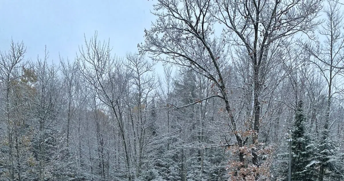 Northeast Wisconsin Sees Early Snowfall on Friday Y100 WNCY Your