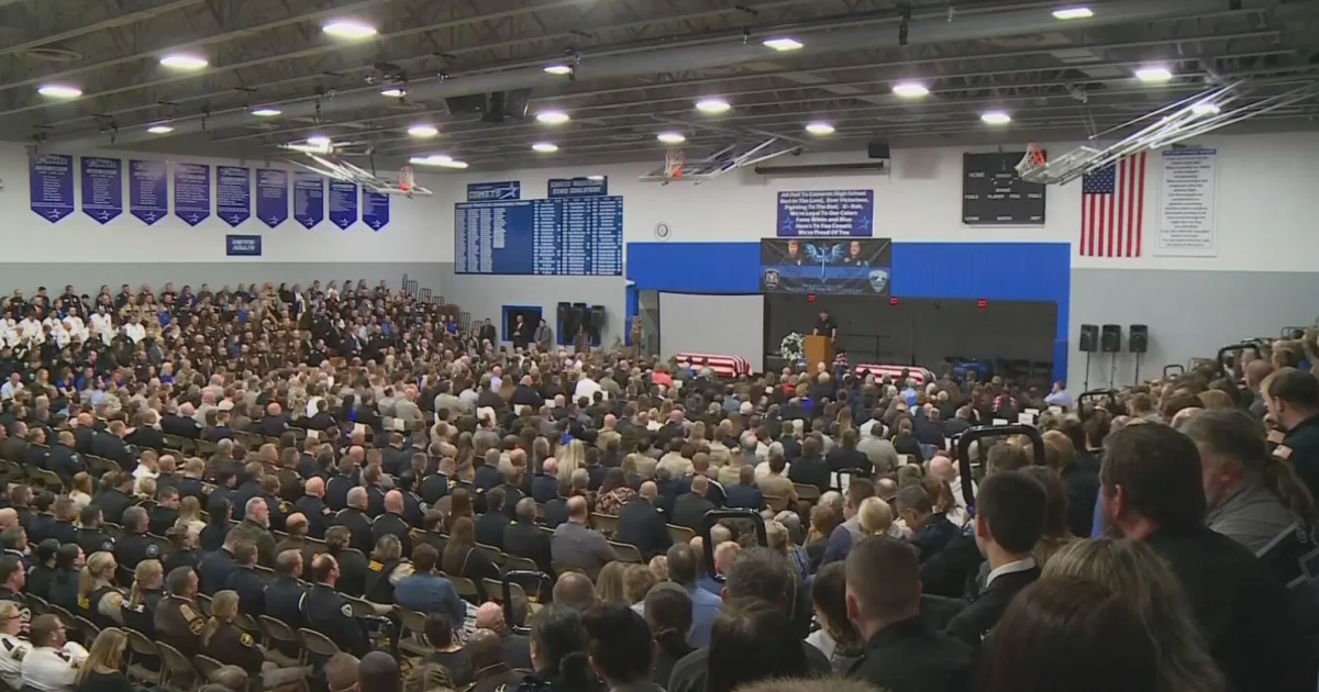 Family, Friends, Community Gathers to Pay Respects to Fallen Western WI Police Officers - Vimarsana News
