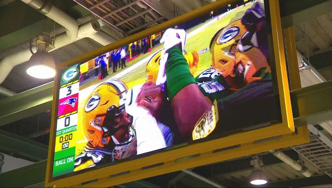 Packers show off Lambeau Field's new video boards 