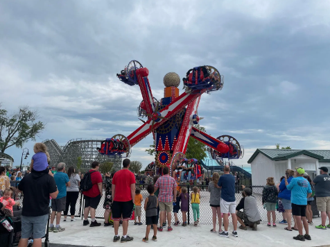 Nebulaz Ride Debuts at Bay Beach Amusement Park - Vimarsana News