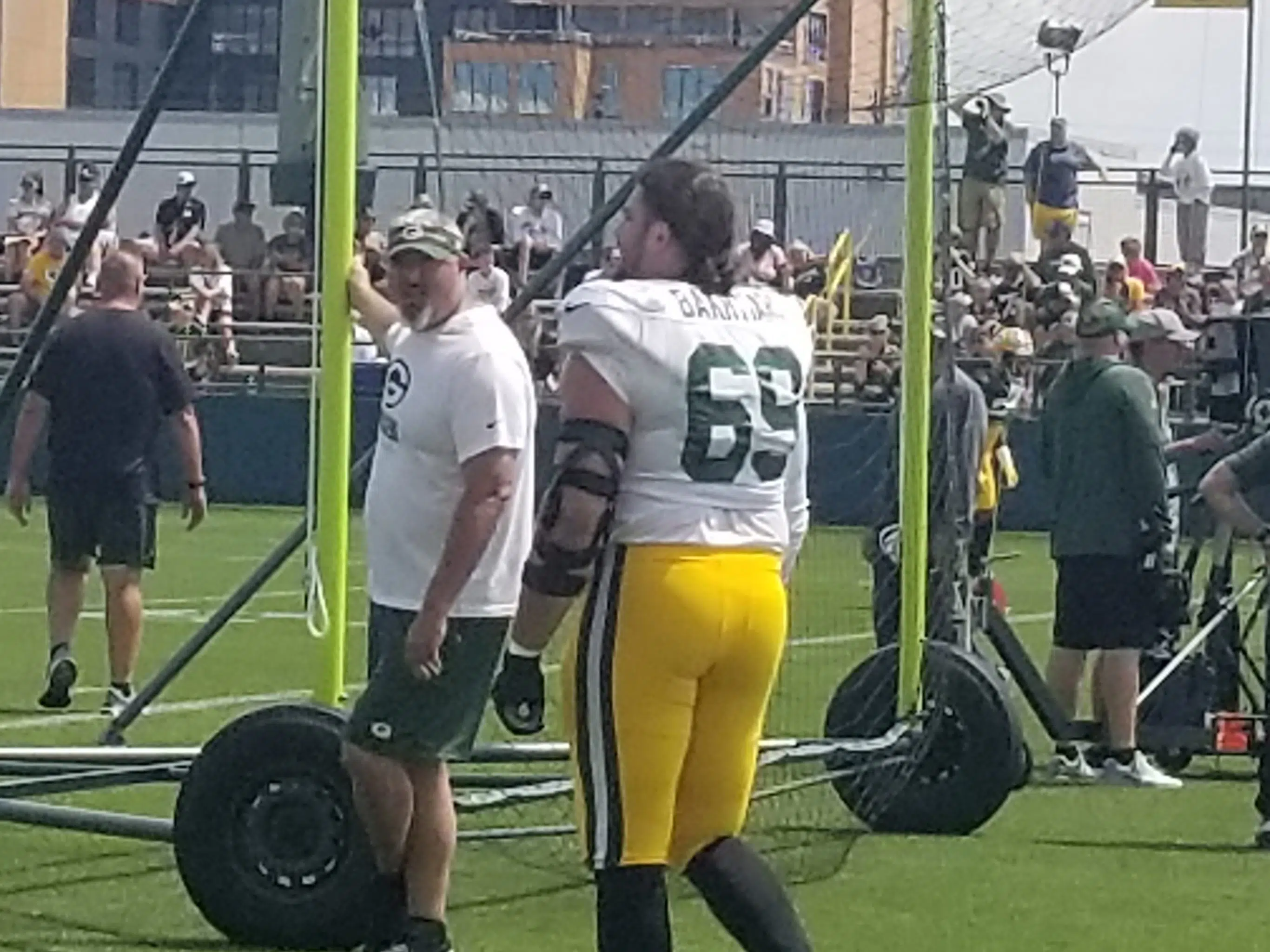 Packers OT Bakhtiari has appendectomy, won't play Sunday