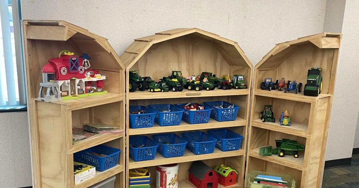 Danville Public Library Gets Special AG WEEK Donation from Vermilion