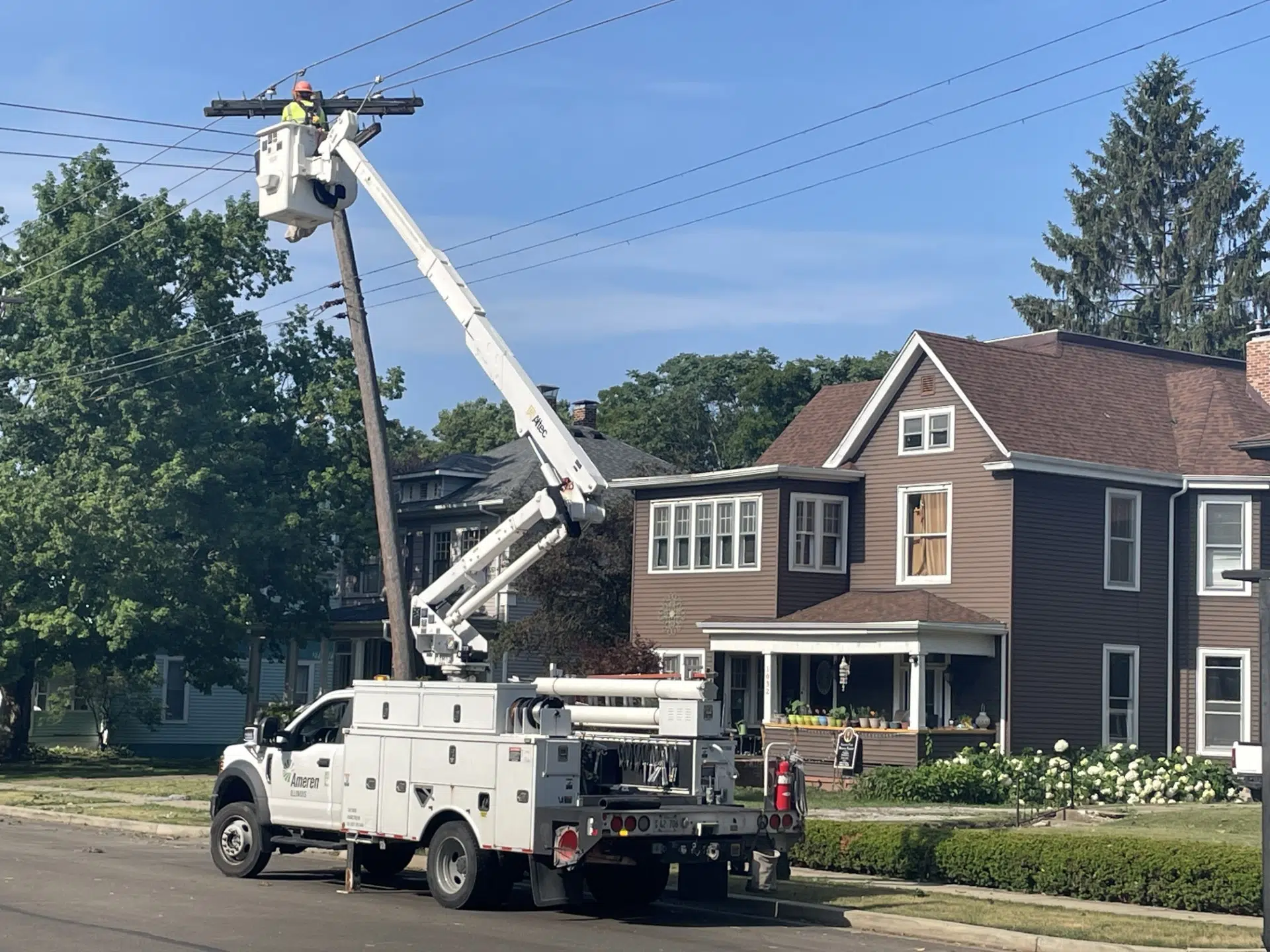 Ameren Representatives Speak with Neuhoff Media on Challenges from