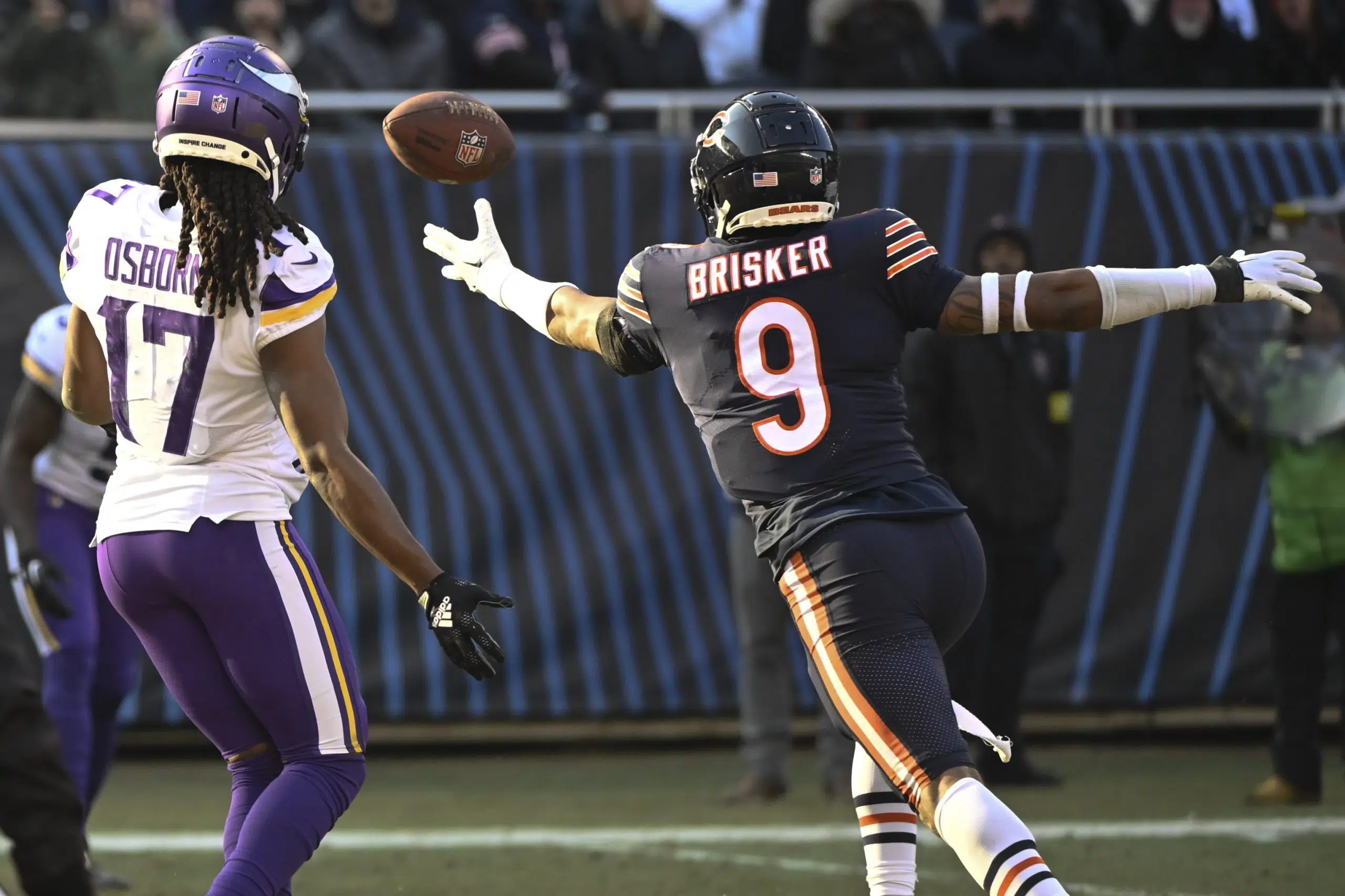 Minnesota Vikings vs Chicago Bears - January 08, 2023