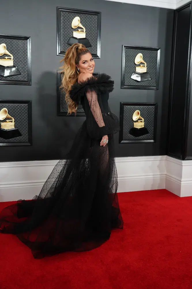 LISTEN Kelsea Ballerini & Shania Twain Hole In The Bottle Neuhoff