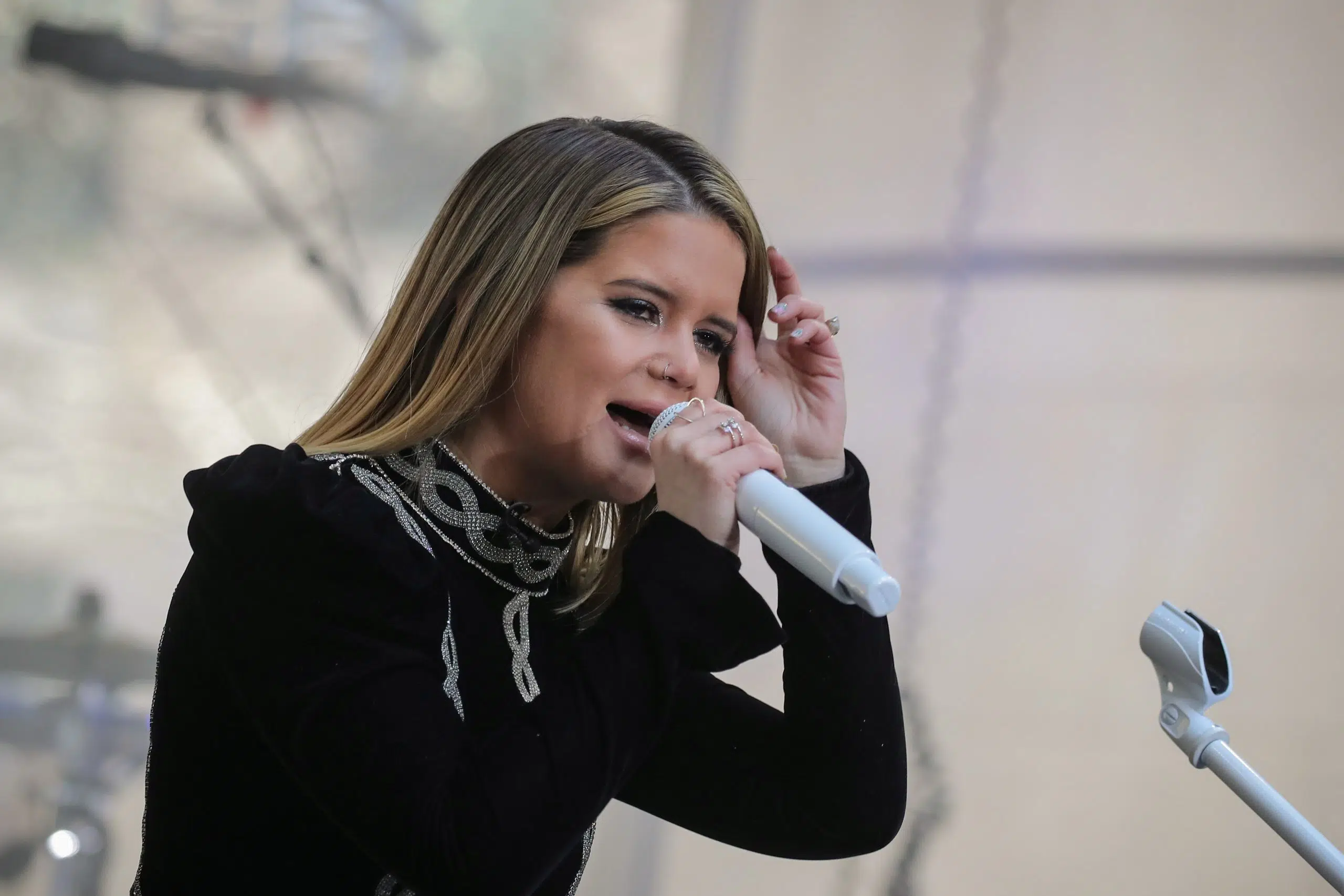 WATCH: NEW MAREN MORRIS ‘CIRCLES AROUND THIS TOWN’ | NowDecatur.com