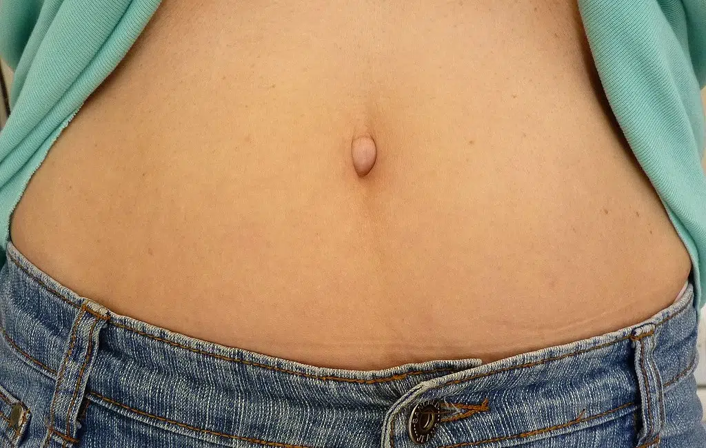 Women Are Adding Fake Belly Buttons??? - 106.3 The Fox
