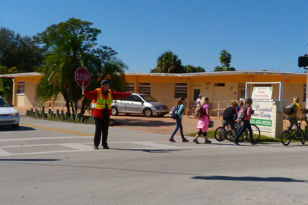 Stay safe! Back-to-school safety reminders for school crossing zones