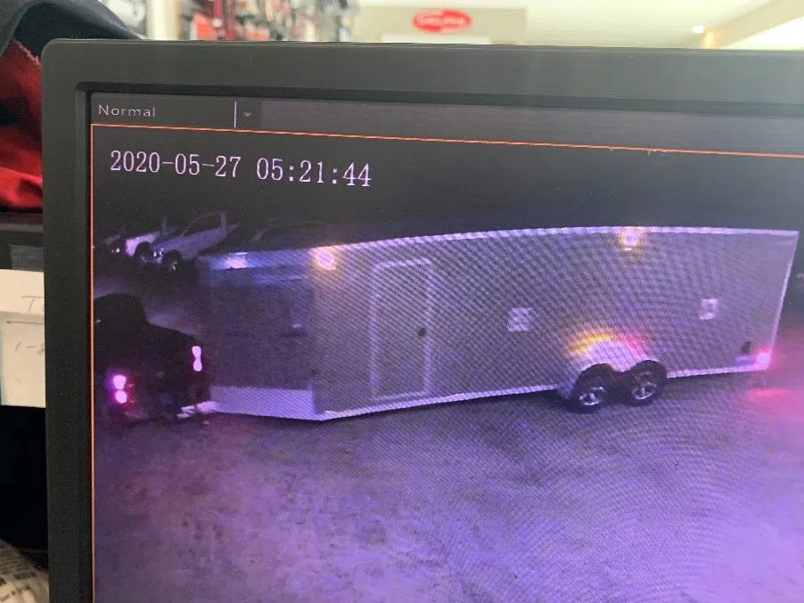 Help Police Find Huntsville Snowmobile Trailer Thieves