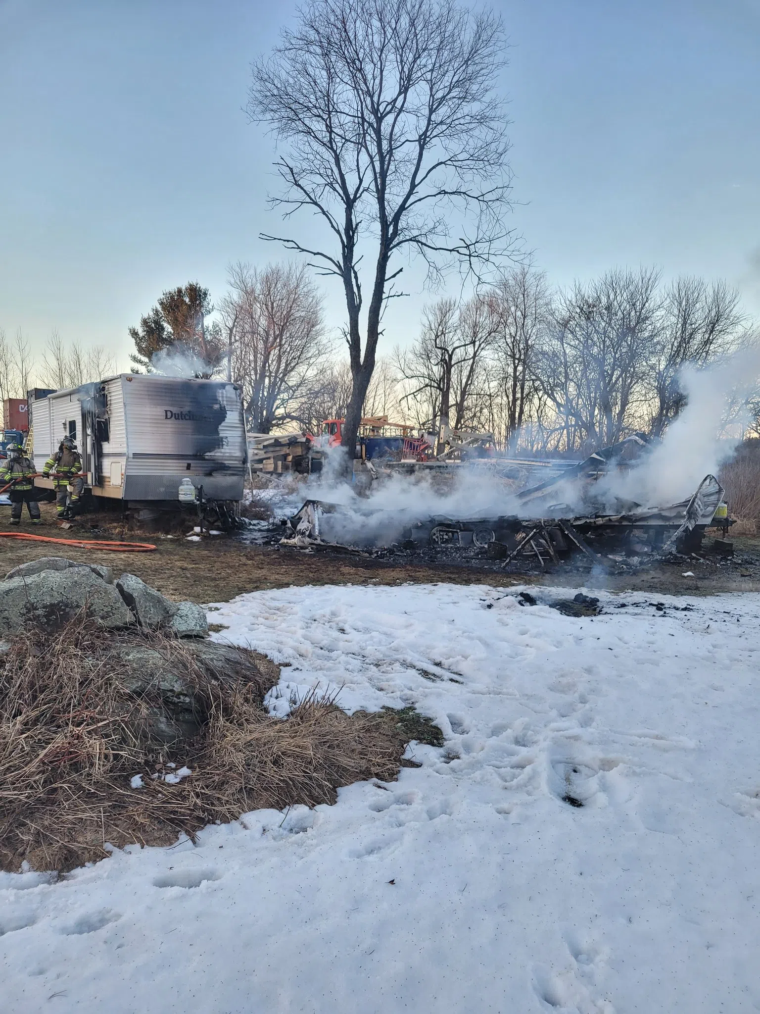 Trailer Destroyed By Fire in Gravenhurst | Country 102