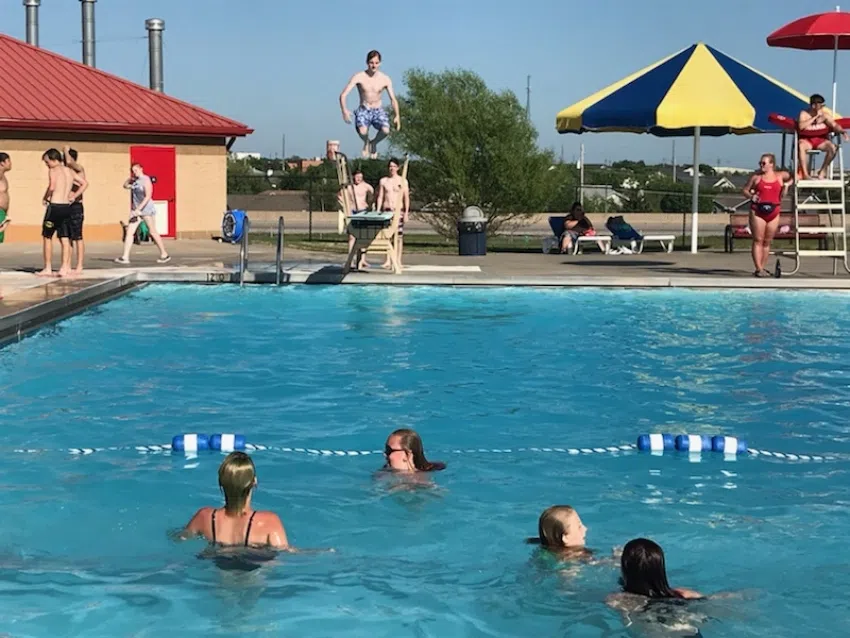 Jones Aquatic Center busy for opening day | KVOE