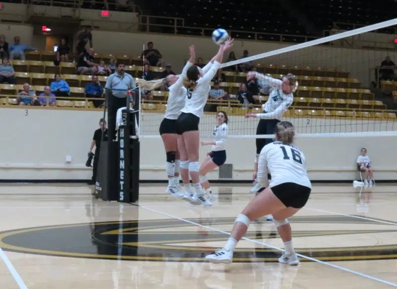 Emporia State volleyball team to close out season at Central Missouri