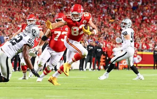 What TV channel is Kansas City Chiefs game today vs. Titans (11/6