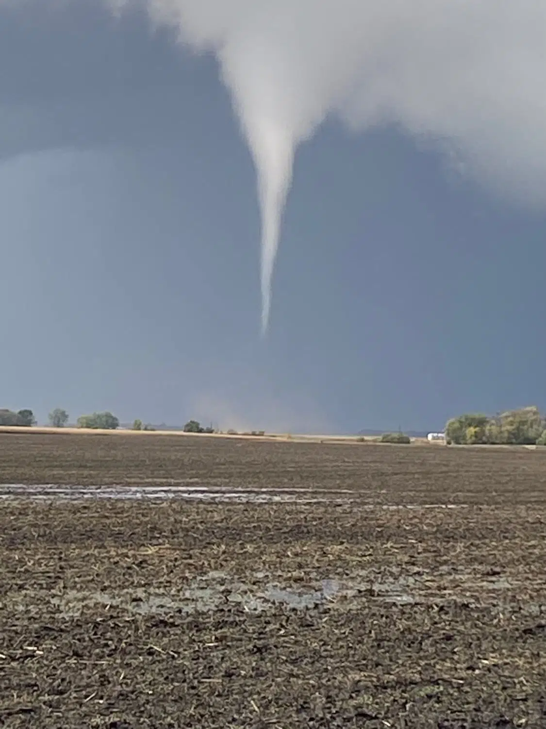 Tornado spotted near northeast South Dakota 101.9 KELOFM