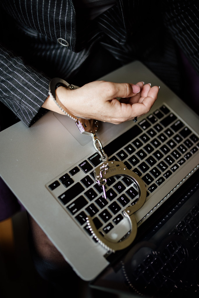 Six Sioux Falls men charged with online sex crimes - Vimarsana News