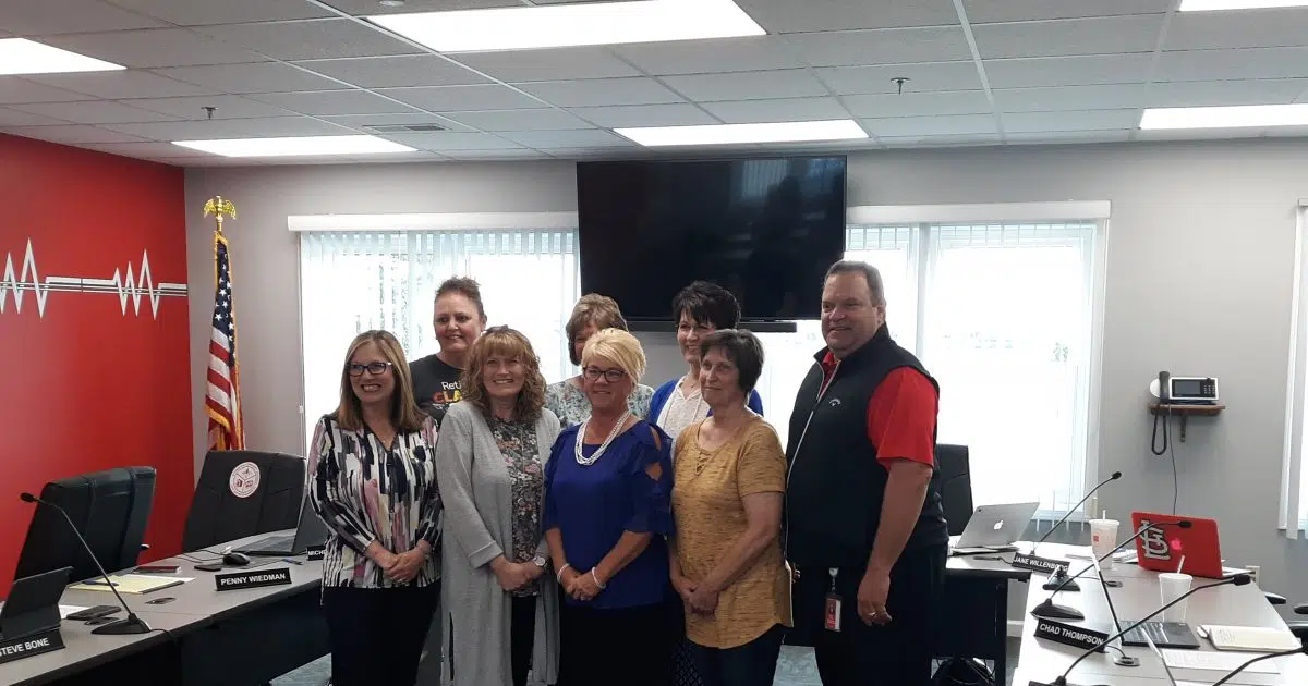 Effingham Board Of Education Meeting Acknowledges Retirees At Unit #40