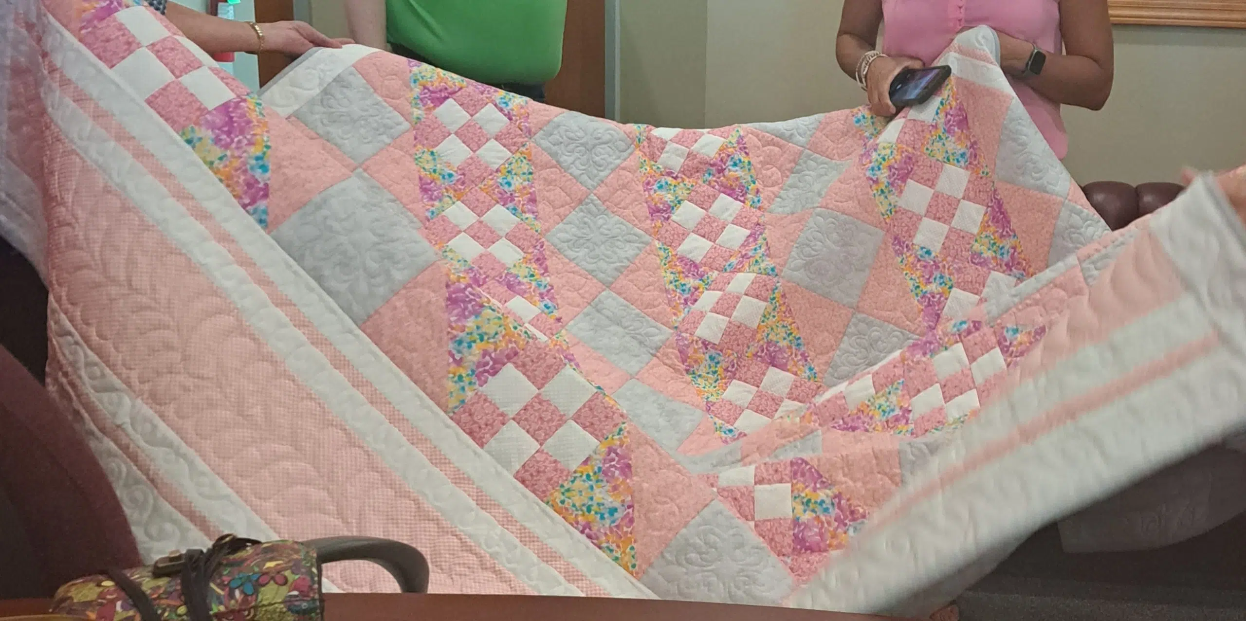 Julie Sloan Making Quilt To Help Cromwell Media Fundraiser For Relay