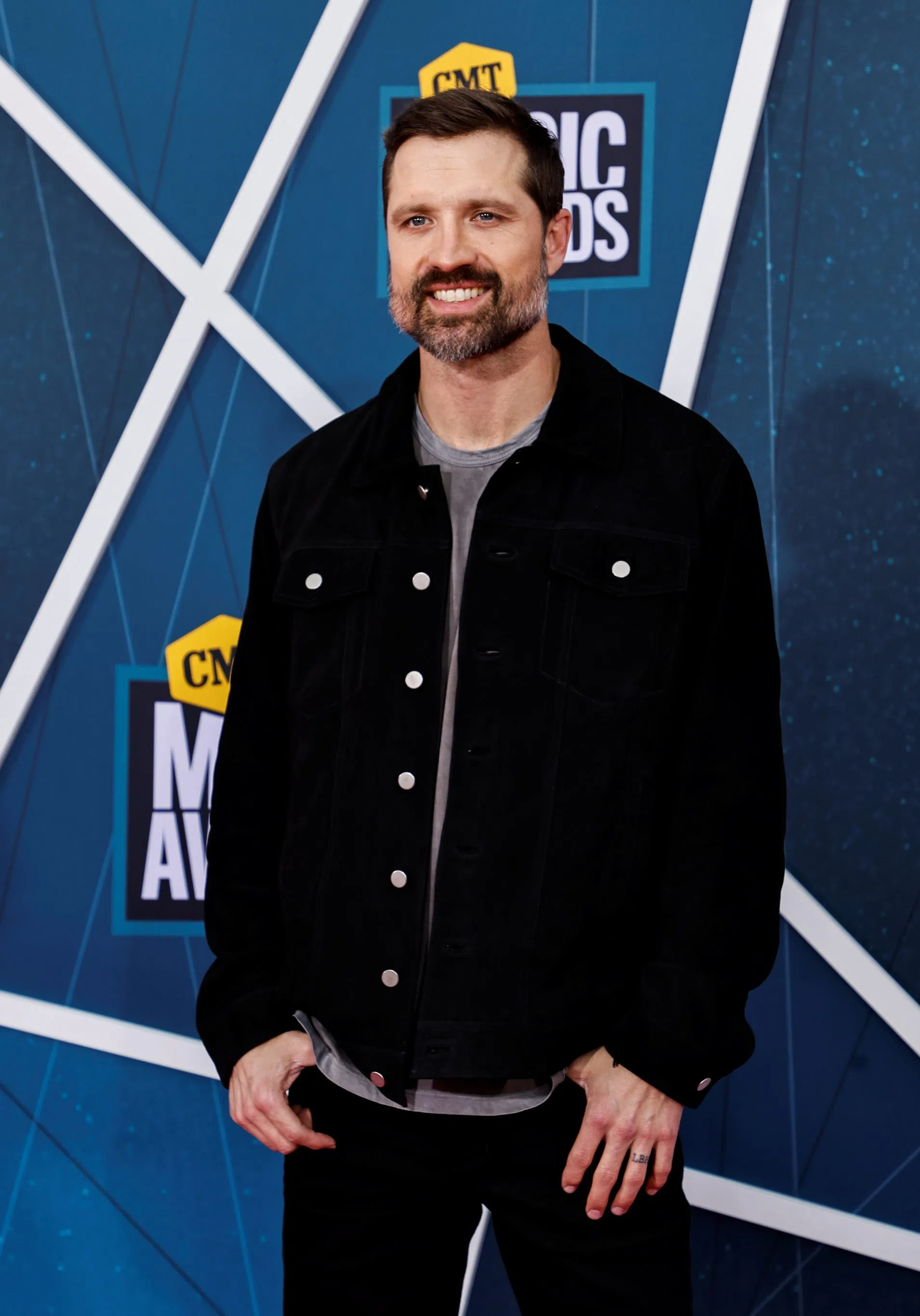 Walker Hayes Brings Prom To Hospital Patients Neuhoff Media Lafayette