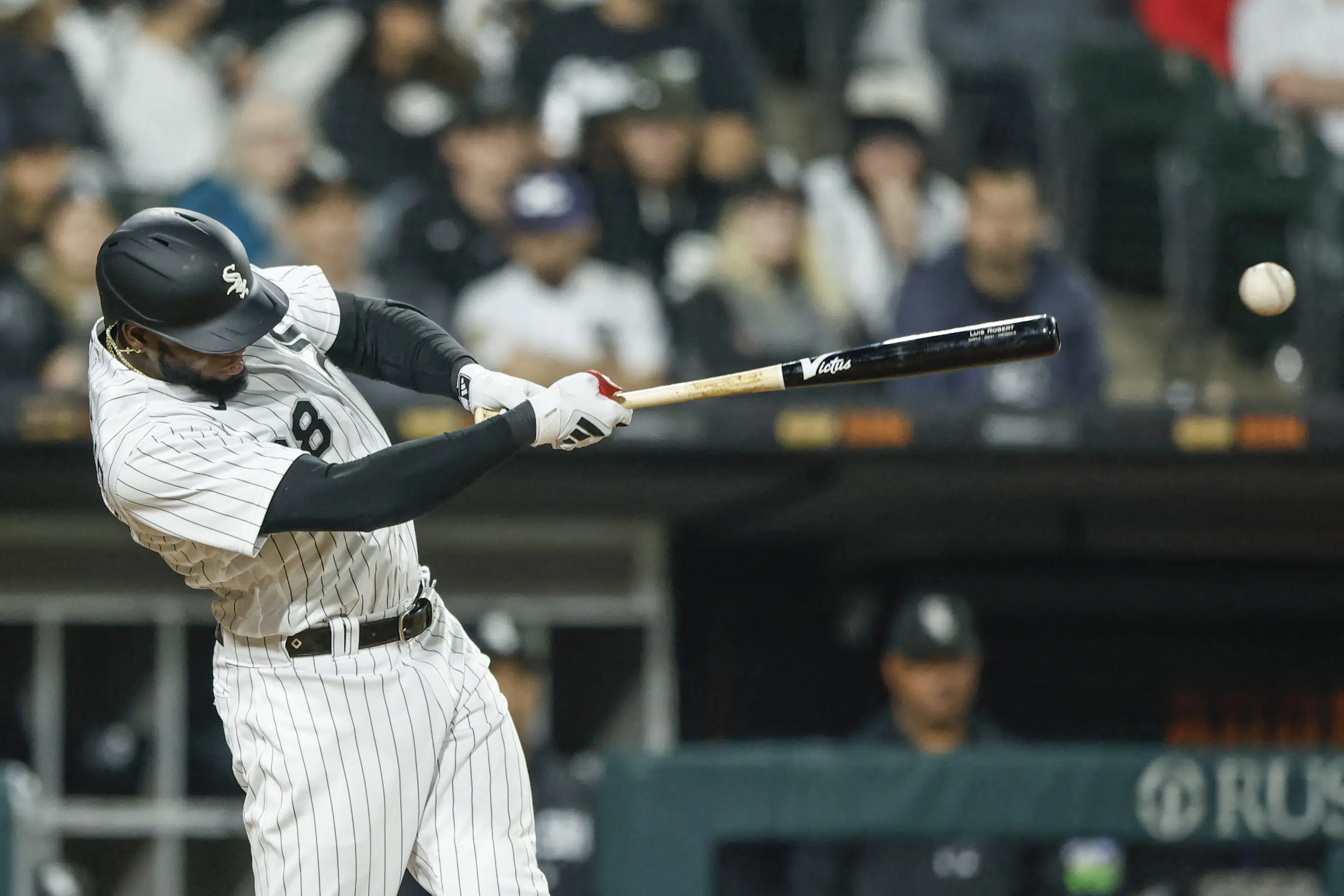 Luis Robert Jr. homers for lone run as White Sox down Red Sox