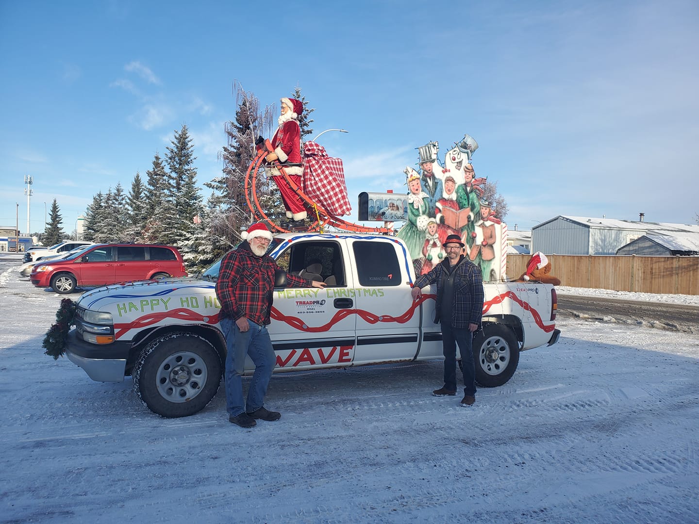 Caroling Christmas Truck Is A Holiday Hit - Vimarsana News