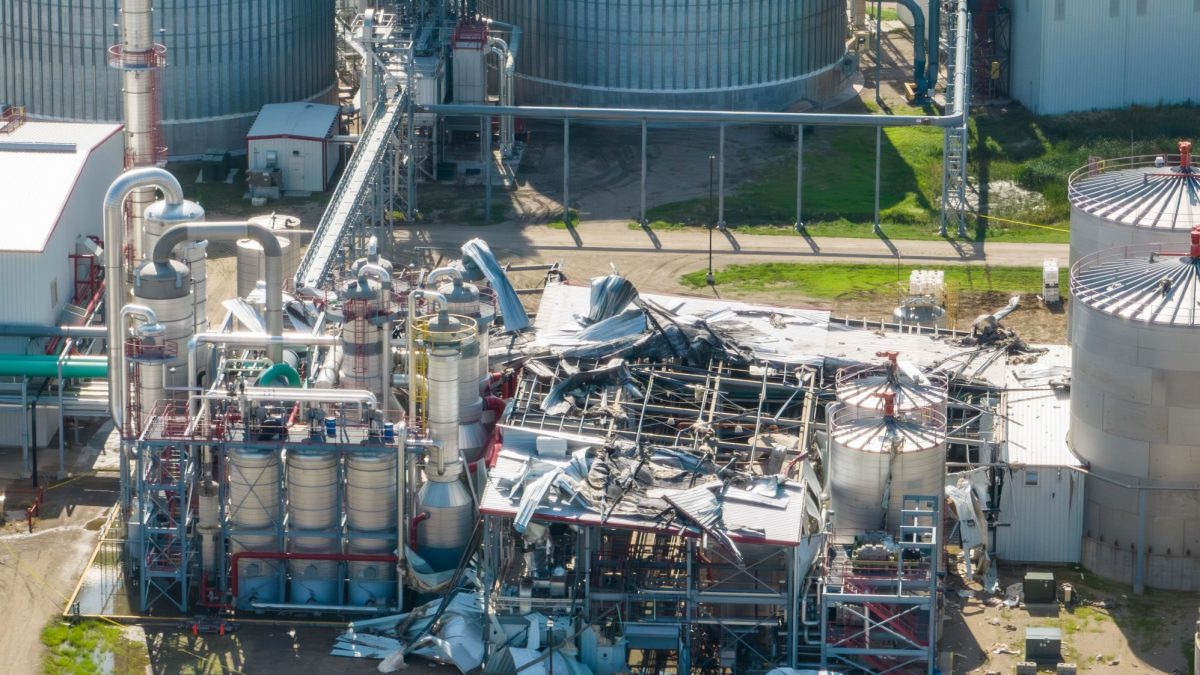 No injuries in Sunday afternoon explosion at Ringneck Energy ethanol plant at Onida; People asked to stay away from the area to keep the scene secure - Vimarsana News