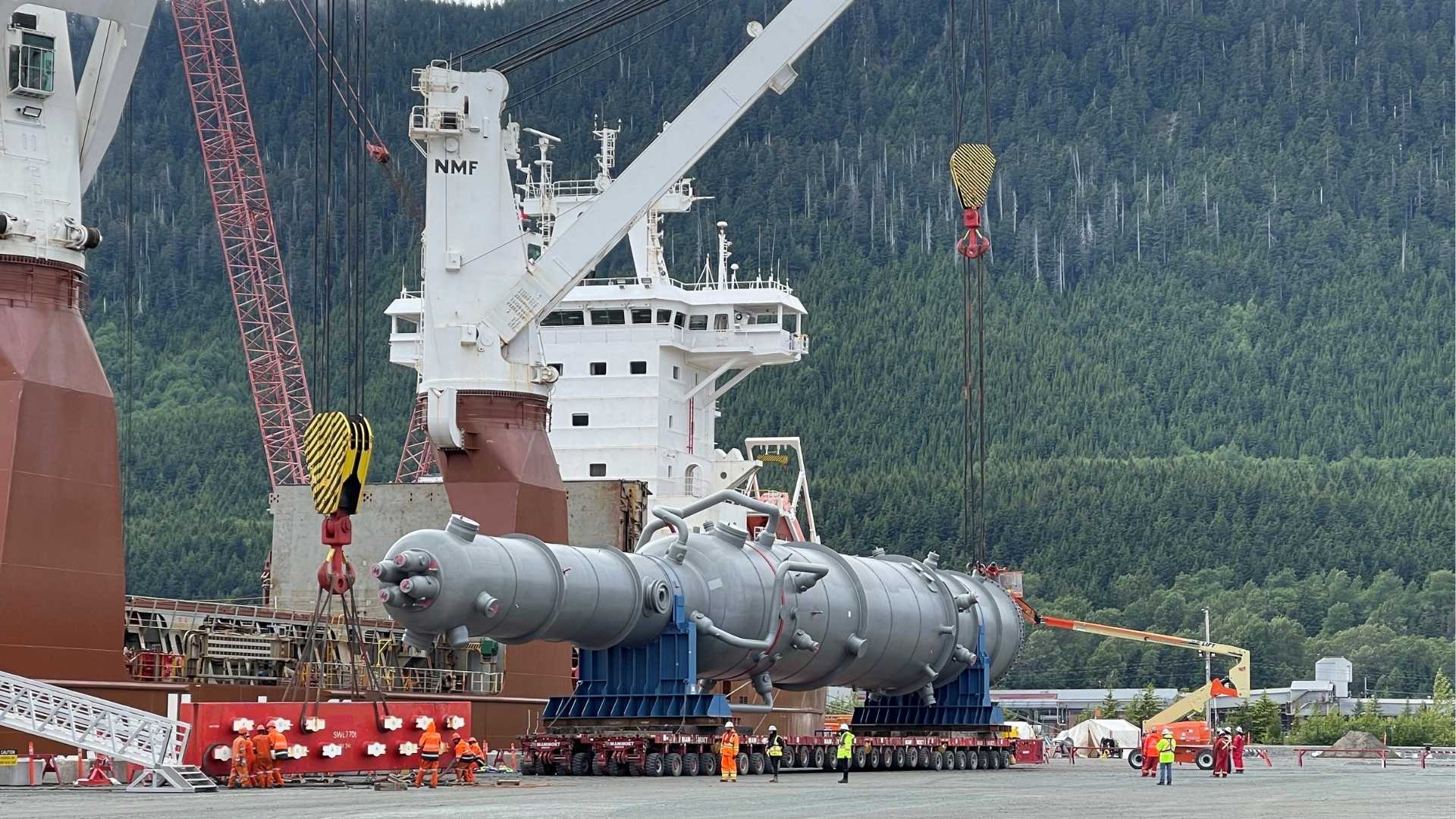 Core processing units being installed at LNG Canada site - Vimarsana News