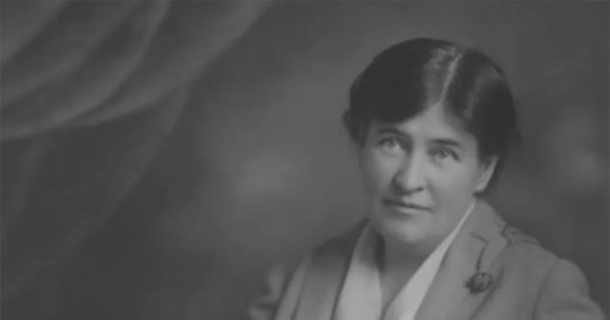 Willa Cather statue unveiled as newest addition to National Statuary