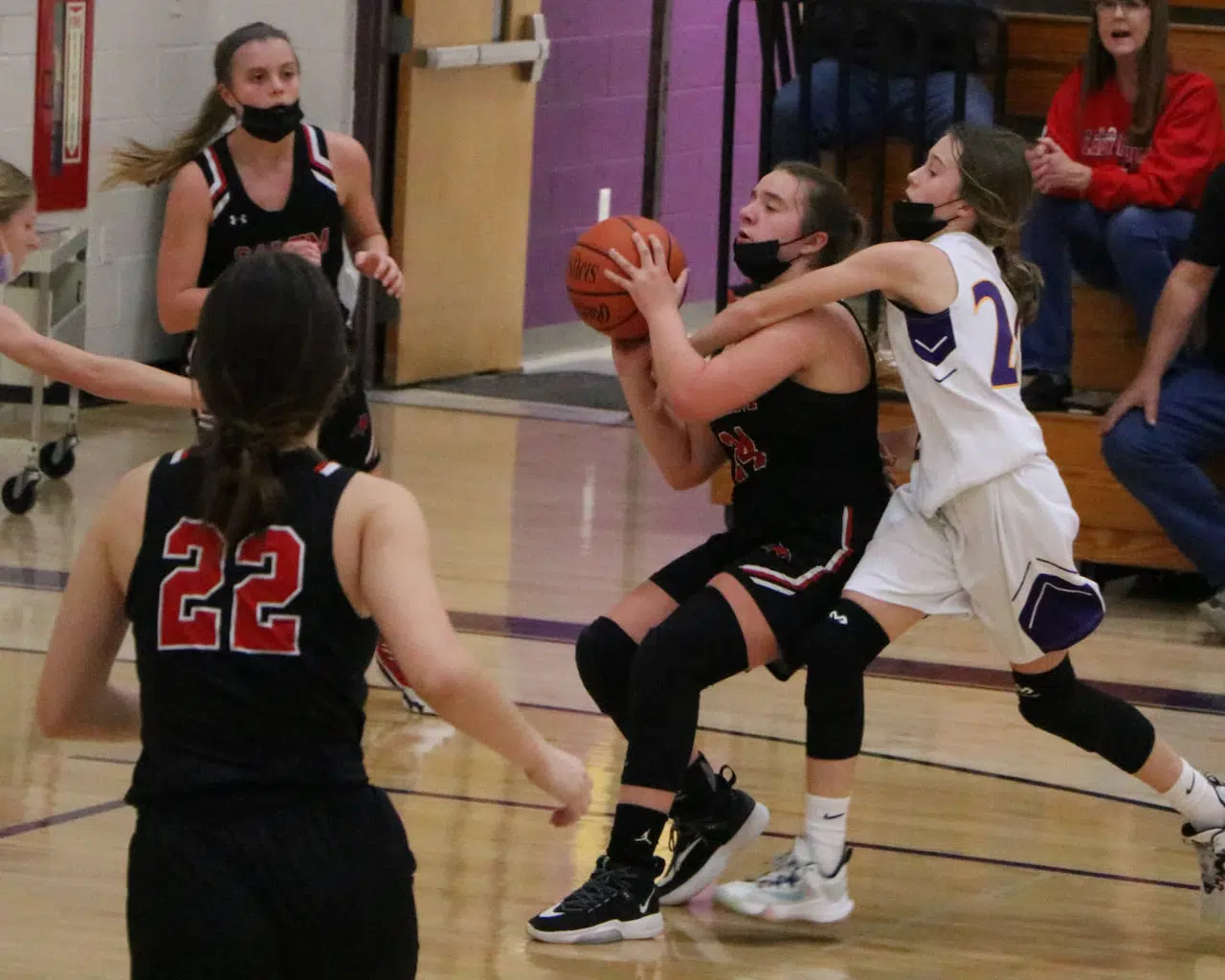 Lady Bobcats Head To Bartelso Tonight….Patoka Beats Central City