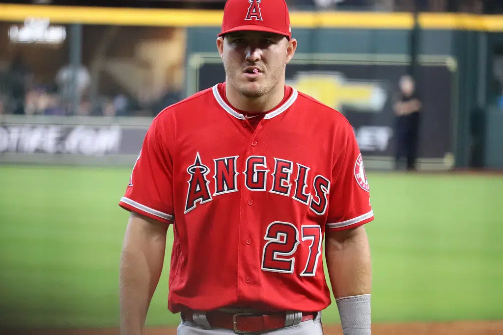 Los Angeles Angles' Mike Trout walked into the batting cage during