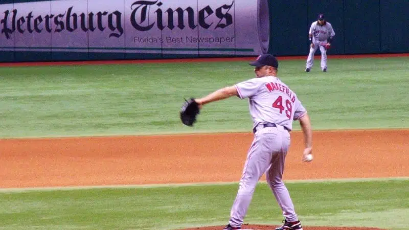 Tim Wakefield, former Pirates knuckleball pitcher who revived his