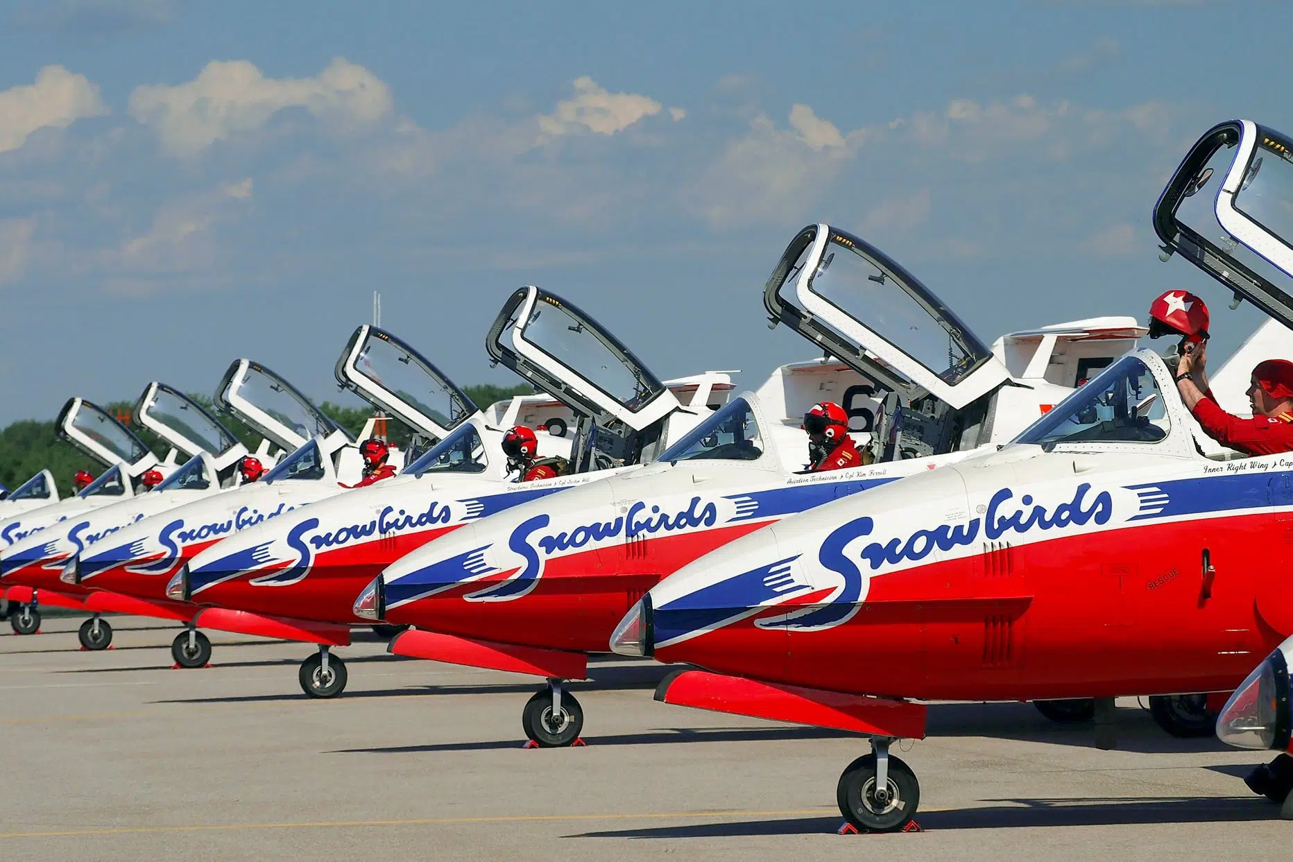 The Canadian Snowbirds are coming | LITE 92.1 - Southern Ontario's LITE Favourites