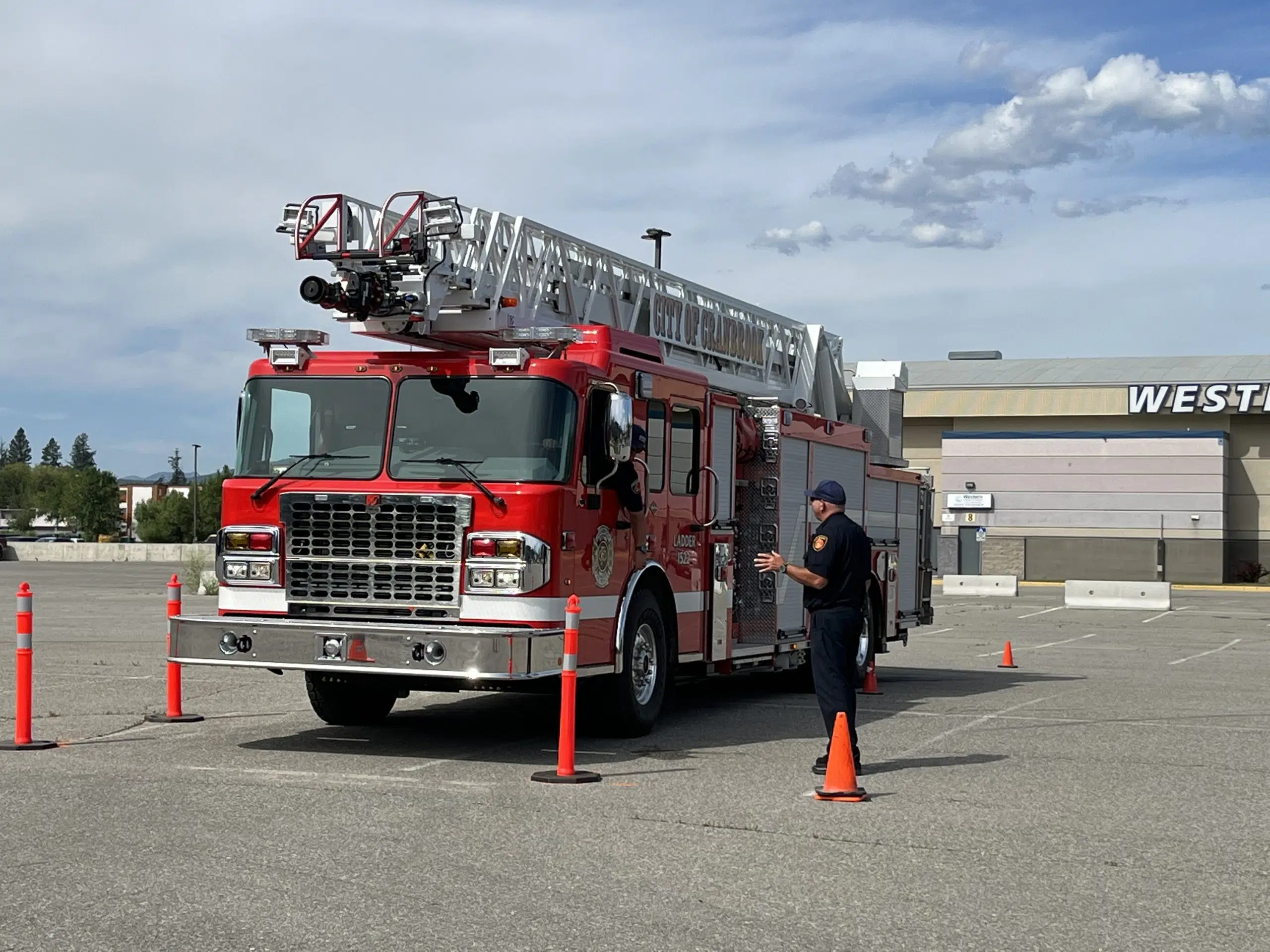 Cranbrook Fire and Emergency Services Aerial Ladder Truck 2 102.9