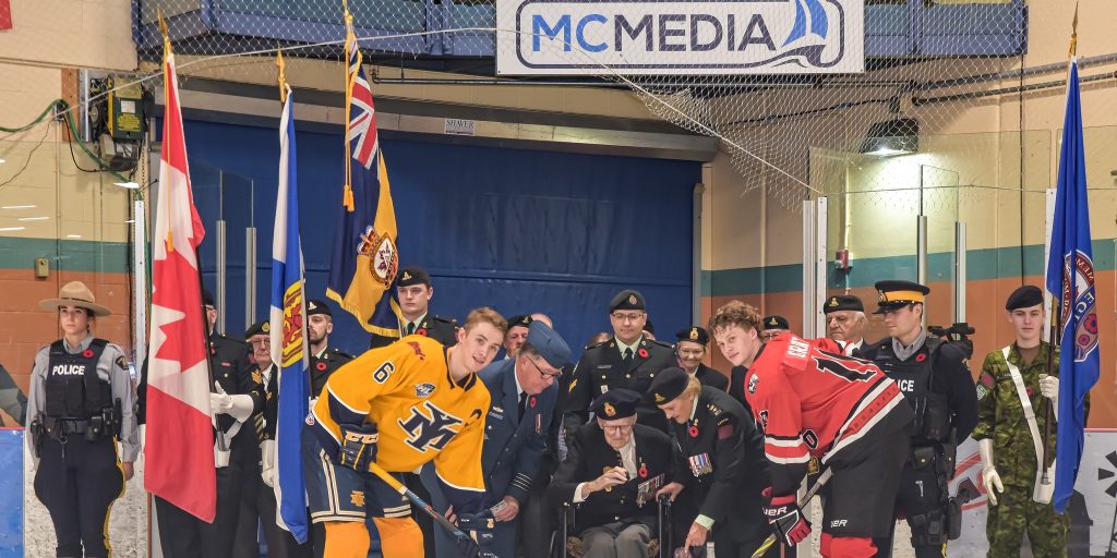 Mariners Split Weekend Games, Honour Armed Forces - Vimarsana News