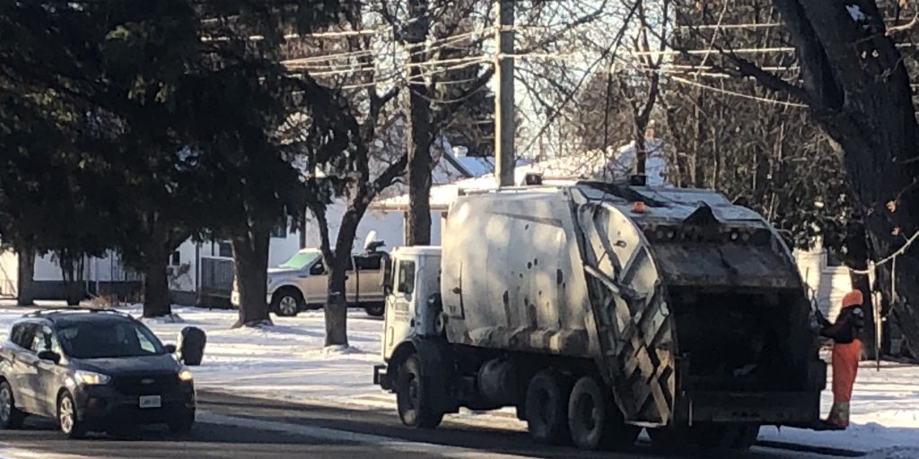 Garbage pickup delayed - Vimarsana News