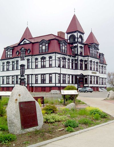 Lunenburg Academy investigating potential takeover of historic building - Vimarsana News