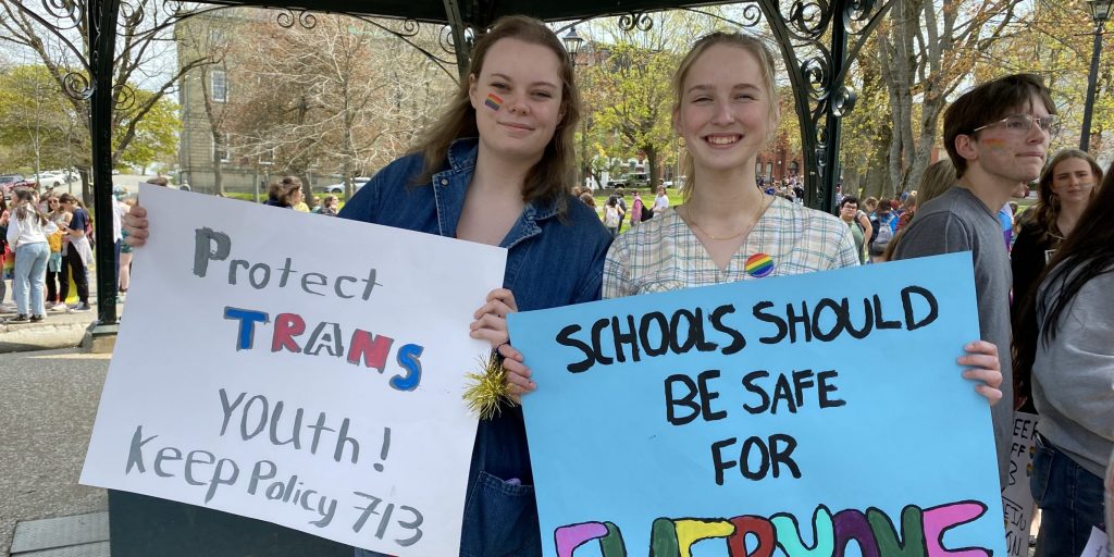 Students rally in support of Policy 713 - Vimarsana News