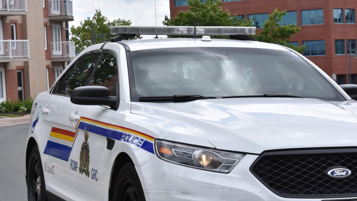 3 killed, 2 injured in Trans-Canada Highway crash - Vimarsana News
