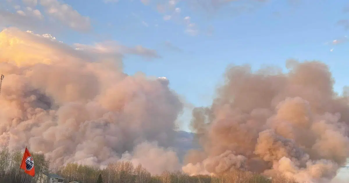 drayton-valley-and-brazeau-county-evacuate-due-to-wildfire-cfwe-fm