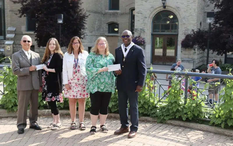 MiniU at Brandon University benefits from Masonic donation Q Country