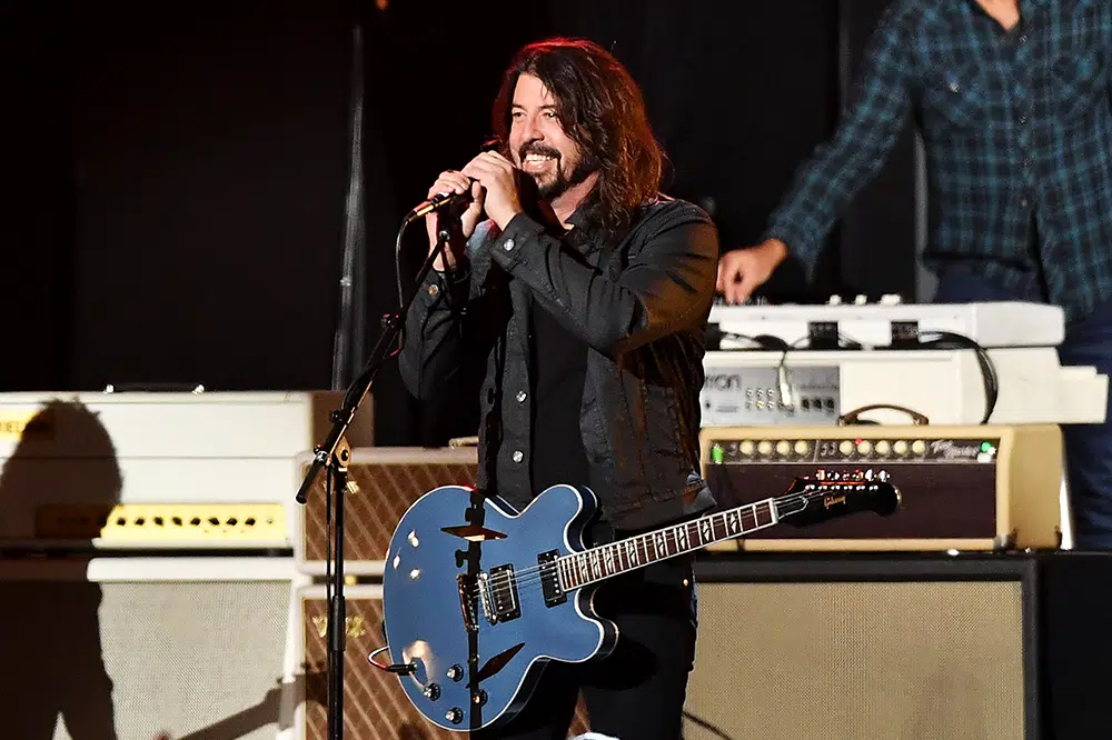 Dave Grohl’s 4th of July back in 1998 didn’t go how he planned | 104.9 ...