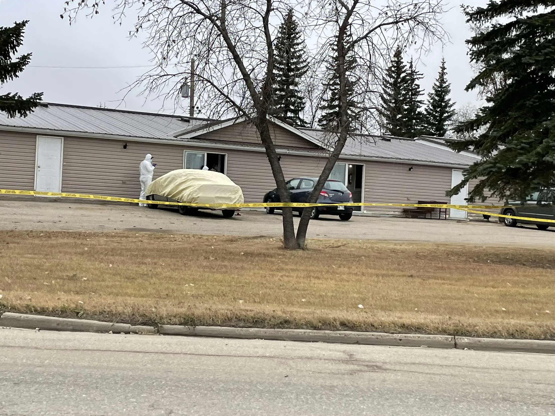 Hotel shooting in Melville leaves one dead, another injured play92