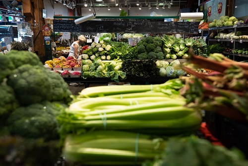 Canadian families will pay $1,065 more for groceries in 2023, report says - Vimarsana News