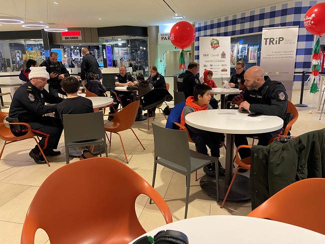 CopShop brings kids and officers together Christmas shopping - Vimarsana News