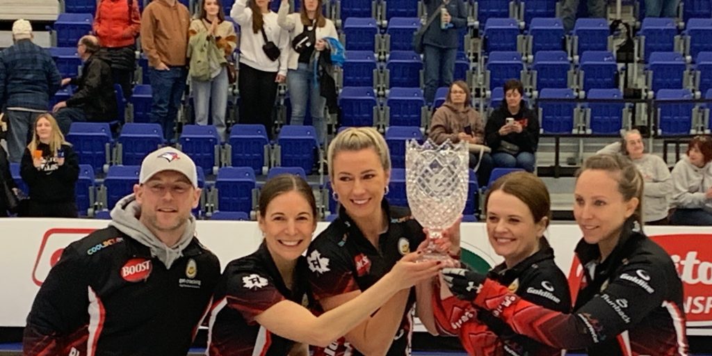Rachel Homan comes from behind to defeat Kerri Einarson at the 2023 KIOTI Tractors Champions Cup - Vimarsana News