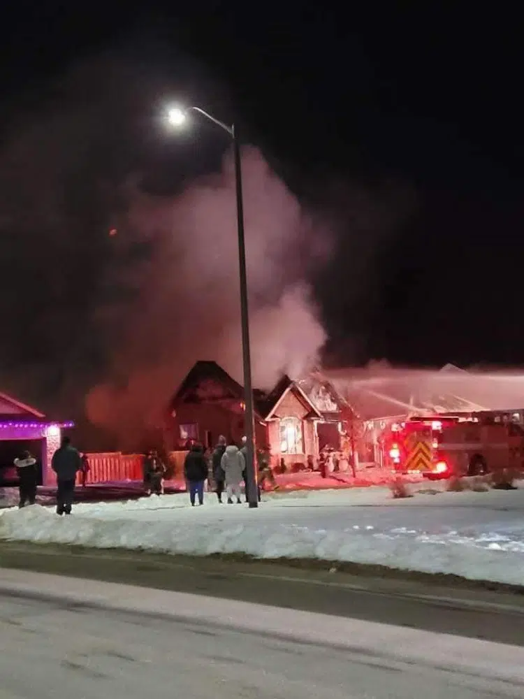 UPDATE No injuries following massive house fire in Petawawa 104.9