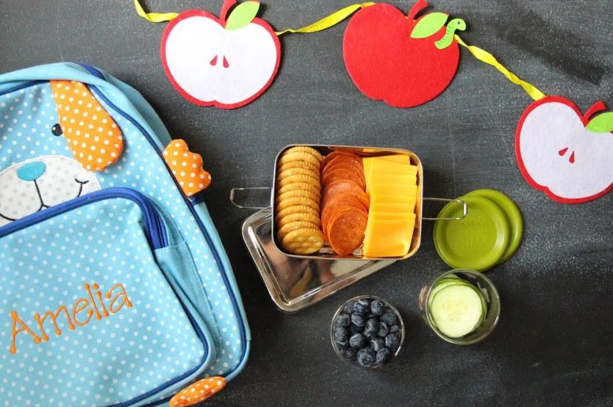 Dietitian urges parents to put nutrition ahead of convenience in school lunches